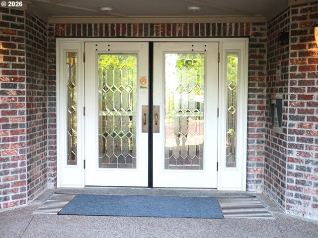 15530 Ne KNOTT St 30, Portland, OR 97230