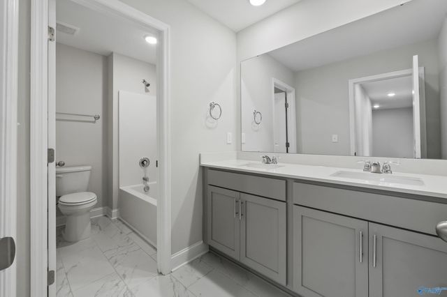 1755 Stampede Circle 42, Huntsville, AL 35803