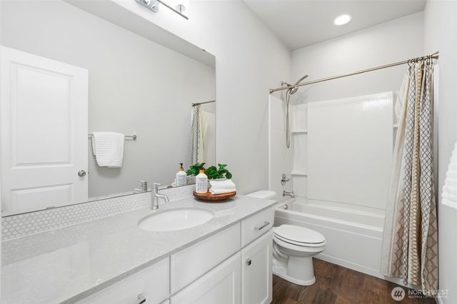 3853 Athena Court, Gig Harbor, WA 98332