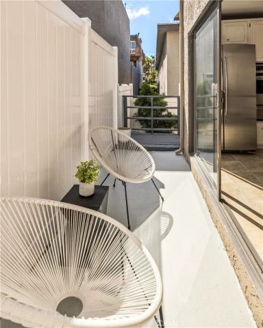 1140 Manhattan Beach D, Manhattan Beach, CA 90266