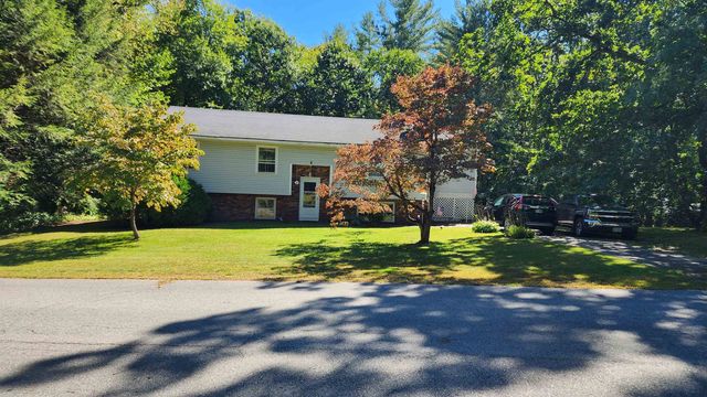 12 Southwood Drive, Londonderry, NH 03053