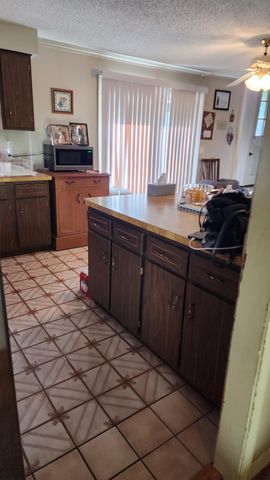 12 Southwood Drive, Londonderry, NH 03053