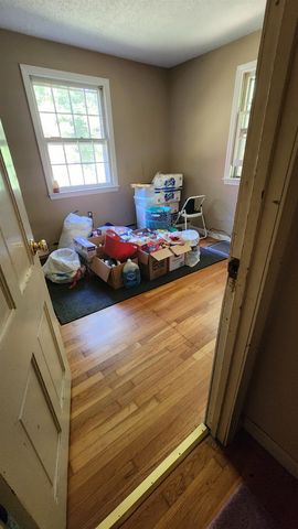 12 Southwood Drive, Londonderry, NH 03053