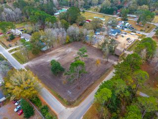 211 W Steele Drive, Summerville, SC 29483