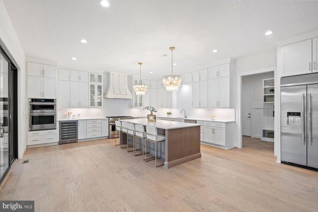 6640 KIRBY CT, Falls Church, VA 22043