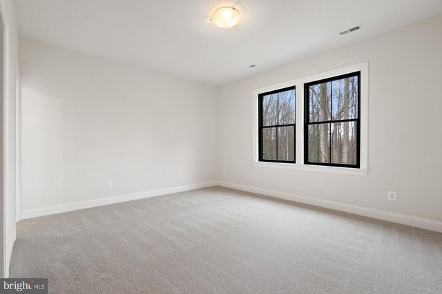 6640 KIRBY CT, Falls Church, VA 22043