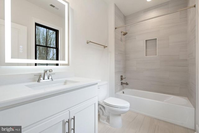 6640 KIRBY CT, Falls Church, VA 22043