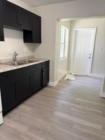 2850 NW 14th Street, Fort Lauderdale, FL 33311