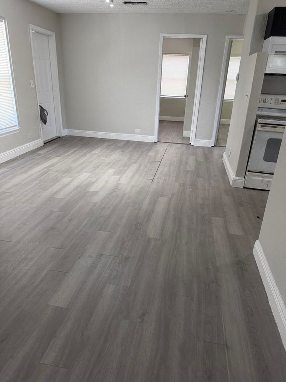 2850 NW 14th Street, Fort Lauderdale, FL 33311