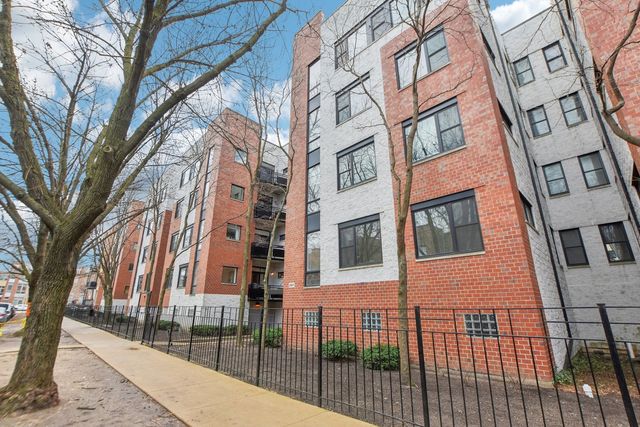 2317 W Wolfram Street 211, Chicago, IL 60618