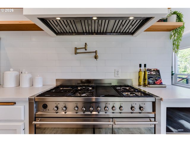 71 MARLBORO Ln, Eugene, OR 97405