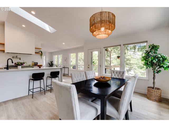 71 MARLBORO Ln, Eugene, OR 97405