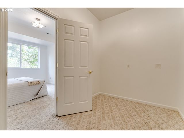 71 MARLBORO Ln, Eugene, OR 97405