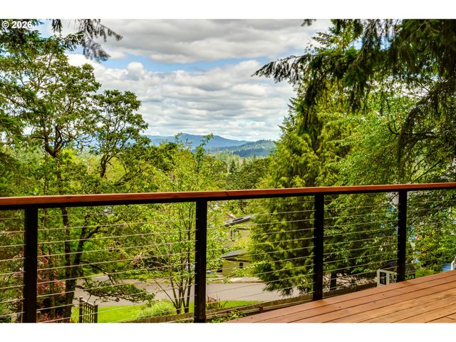71 MARLBORO Ln, Eugene, OR 97405
