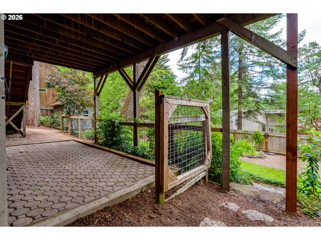 71 MARLBORO Ln, Eugene, OR 97405