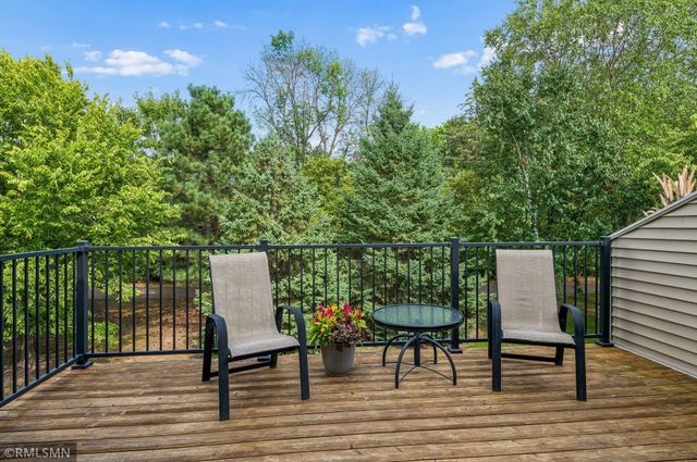 11712 Emery Village Drive N, Champlin, MN 55316