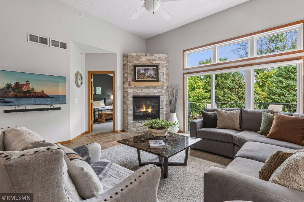 11712 Emery Village Drive N, Champlin, MN 55316 — photo 3