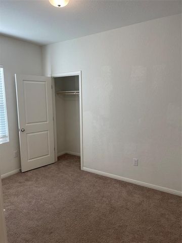 125 Peony LN, Jarrell, TX 76537