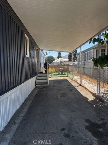 120 SIR DAMAS DR, Riverside, CA 92507