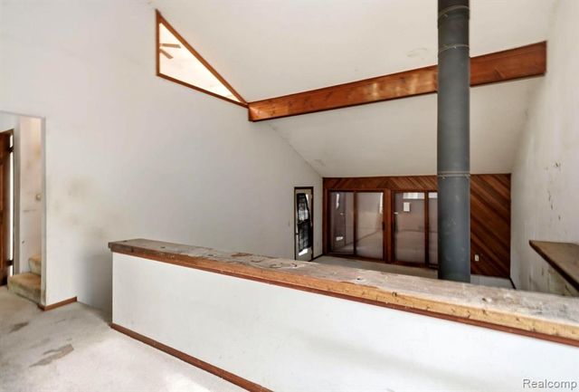 8890 Tipsico Lake Road, Holly, MI 48442