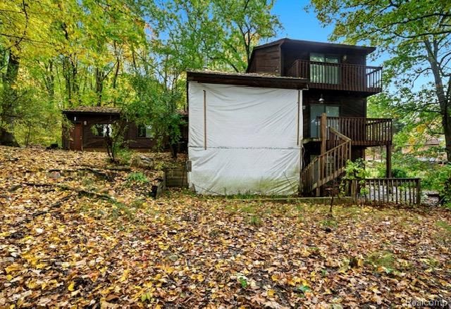 8890 Tipsico Lake Road, Holly, MI 48442