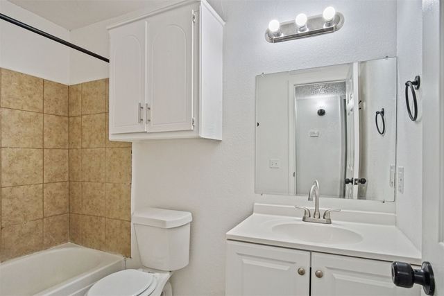 6220 S Douglas Avenue, Oklahoma City, OK 73139
