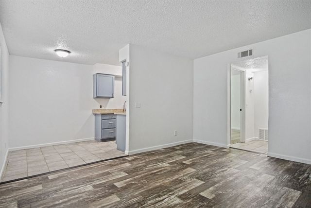 6220 S Douglas Avenue, Oklahoma City, OK 73139