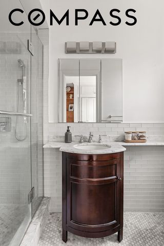 3540 82nd St Apt 5H, New York City, NY 11372