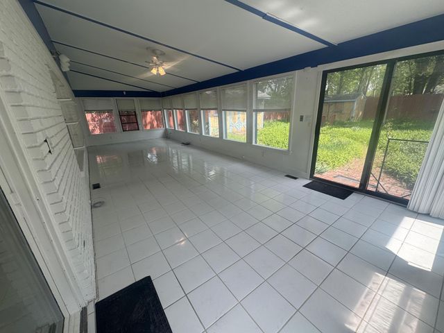 1729 Brewer Drive, Lexington, KY 40505