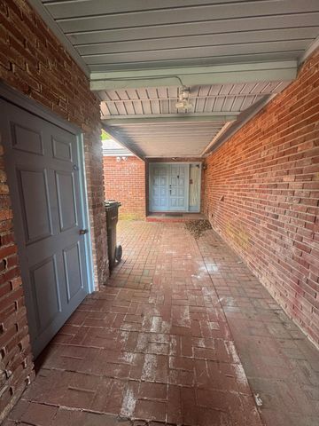 1729 Brewer Drive, Lexington, KY 40505