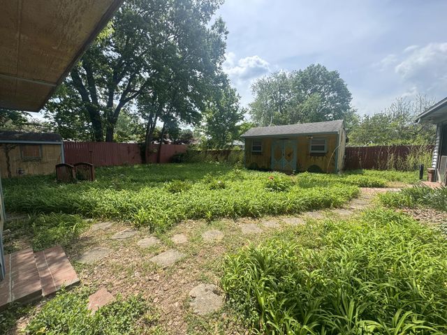 1729 Brewer Drive, Lexington, KY 40505