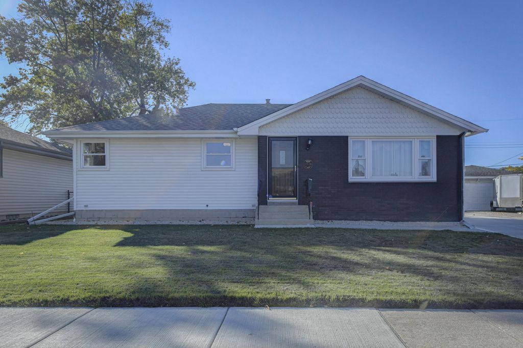 3538 41st Street, Highland, IN 46322