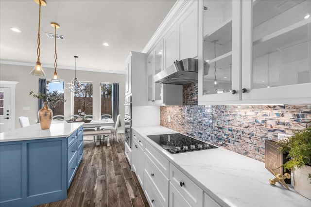 101 Hearthstone Court, Weatherford, TX 76087