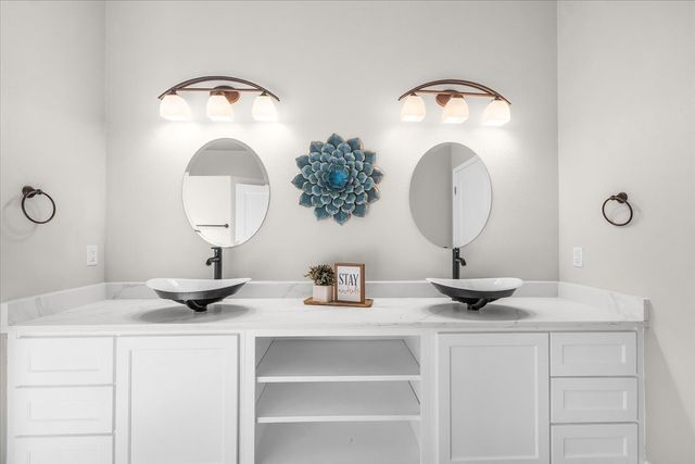 101 Hearthstone Court, Weatherford, TX 76087