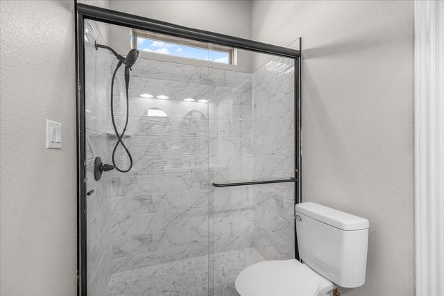 101 Hearthstone Court, Weatherford, TX 76087