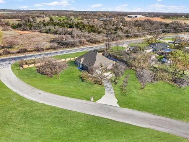 101 Hearthstone Court, Weatherford, TX 76087