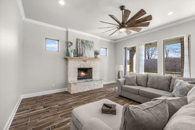 101 Hearthstone Court, Weatherford, TX 76087