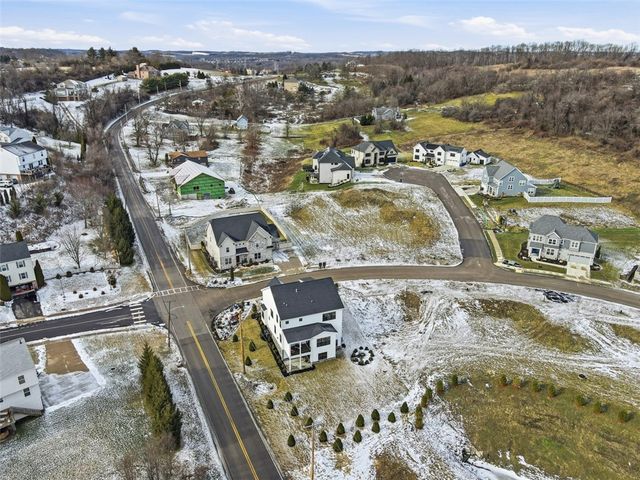 5002 Parkside Drive, Collier Twp, PA 15071