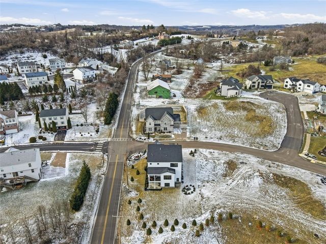 5002 Parkside Drive, Collier Twp, PA 15071