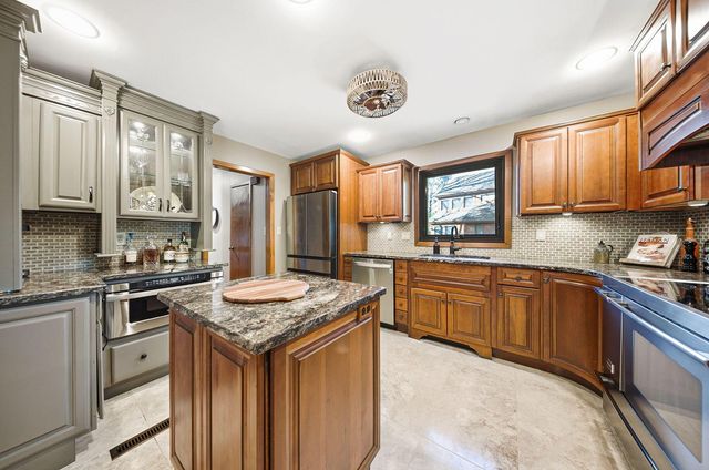 487 Beachside Drive, Westerville, OH 43081