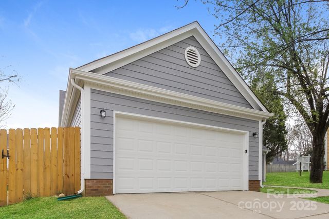 5506 Carronbridge Lane, Charlotte, NC 28216