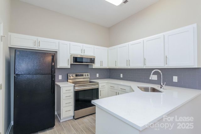 5506 Carronbridge Lane, Charlotte, NC 28216