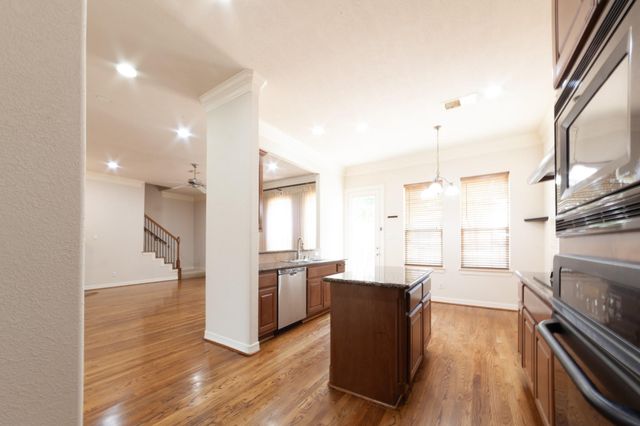 3206 Holly Thicket Drive, Houston, TX 77042