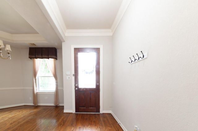 3206 Holly Thicket Drive, Houston, TX 77042