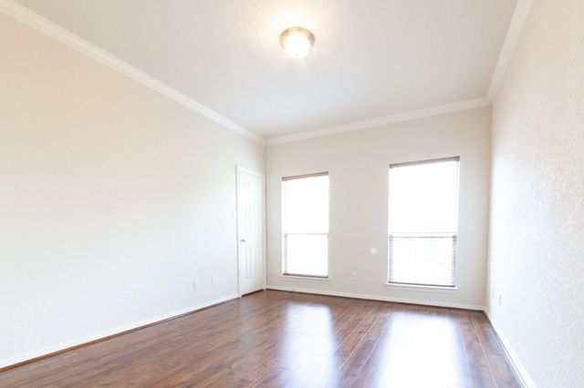 3206 Holly Thicket Drive, Houston, TX 77042