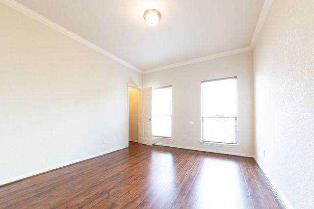 3206 Holly Thicket Drive, Houston, TX 77042