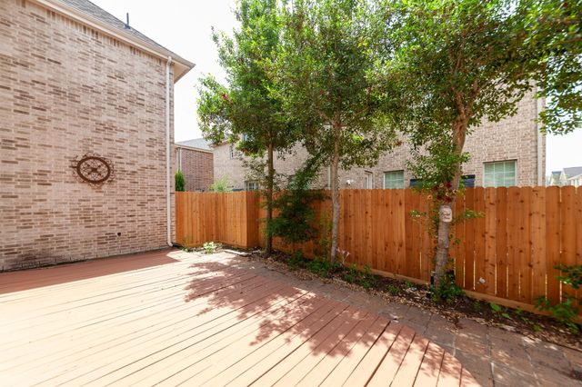 3206 Holly Thicket Drive, Houston, TX 77042