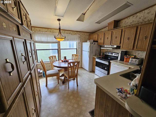 300 Sw 7TH Ave 302, Battle Ground, WA 98604