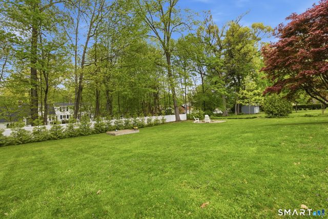 24 Berkshire Drive, Farmington, CT 06032