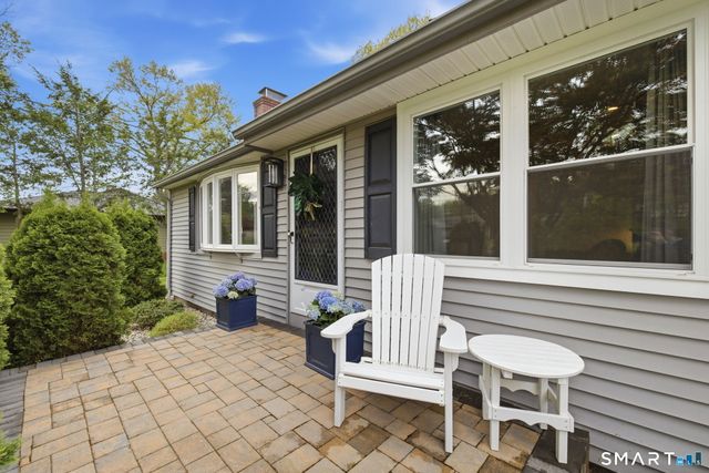 24 Berkshire Drive, Farmington, CT 06032